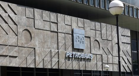 Início de operação de novas plataformas dão impulso à Petrobrás