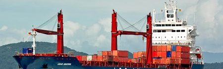 Companhias buscam navios para depender menos de caminhões