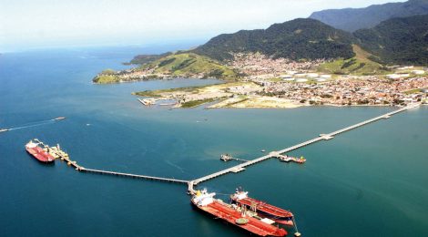 Porto de São Sebastião opera sem licença ambiental