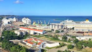 Porto do Recife supera em novembro o total movimentado em 2018