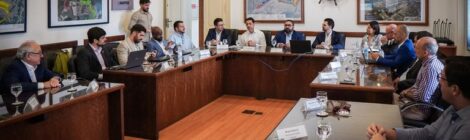 Comitiva da ANTAQ realiza visita técnica sobre megaterminal no Porto de Santos (SP)