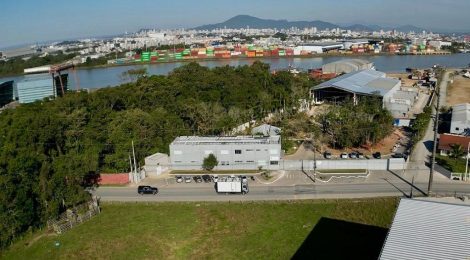INC fecha contrato para construir barco especializado em recolhimento de resíduos oleosos