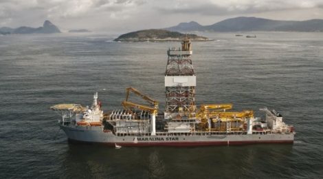 Navio-sonda Amaralina Star inicia operação para a Petrobras